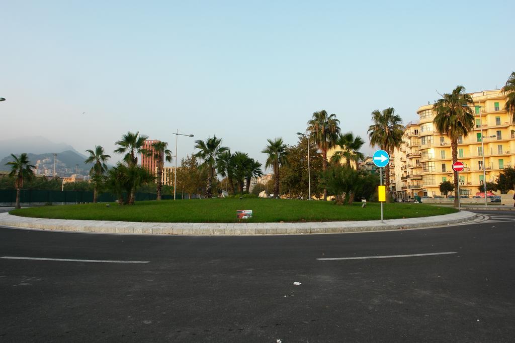 Mary'S Home Salerno Bagian luar foto